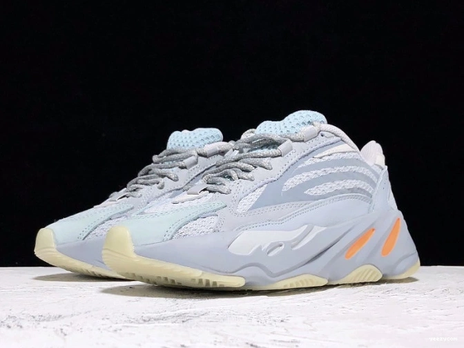 V2 Boost Adidas 'Inertia' FW2549 Yeezy 700 1212